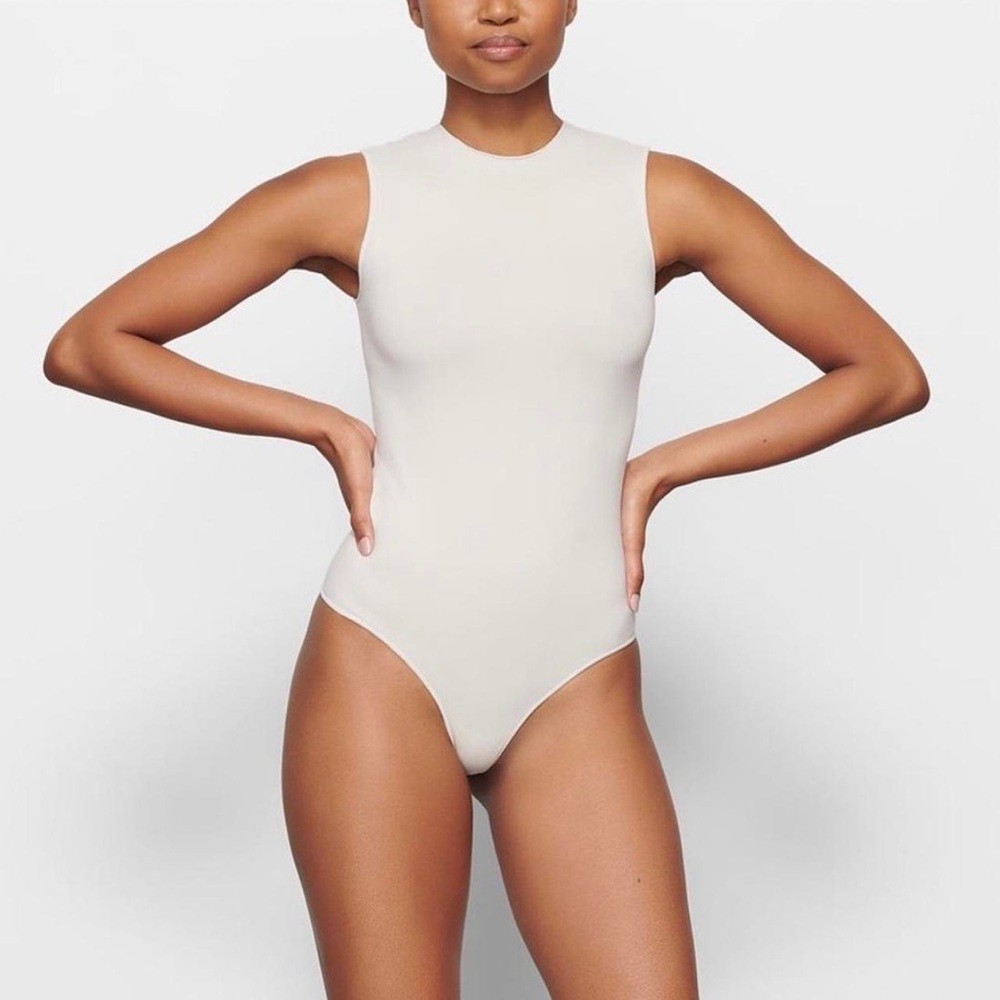SKIMS Jelly Sheer Essential Crew Neck Sleeveless Bodysuit